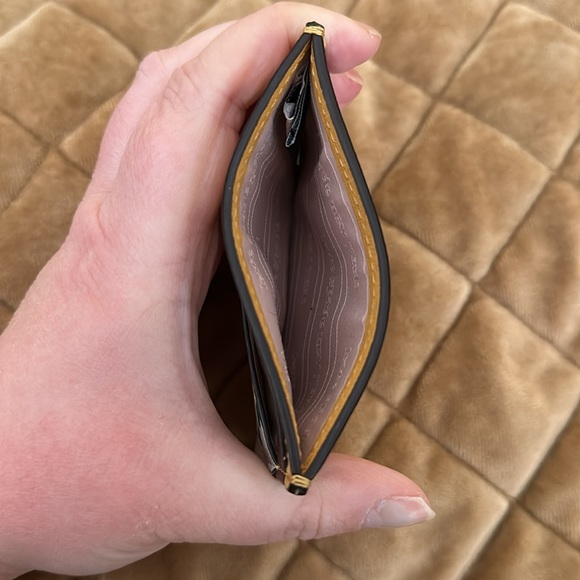 Kate Spade New York Morgan Cluster Floral Embossed Card Case - Picture 3 of 6